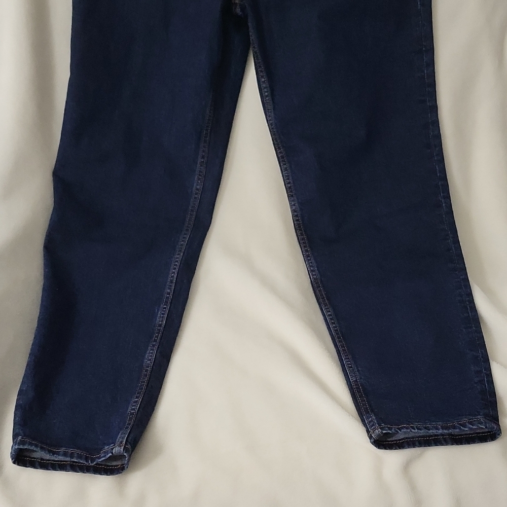 Levi's Premium Mom Jeans Relaxed Fit High Rise Stretch Blue Dark Wash Women's - Picture 2 of 16